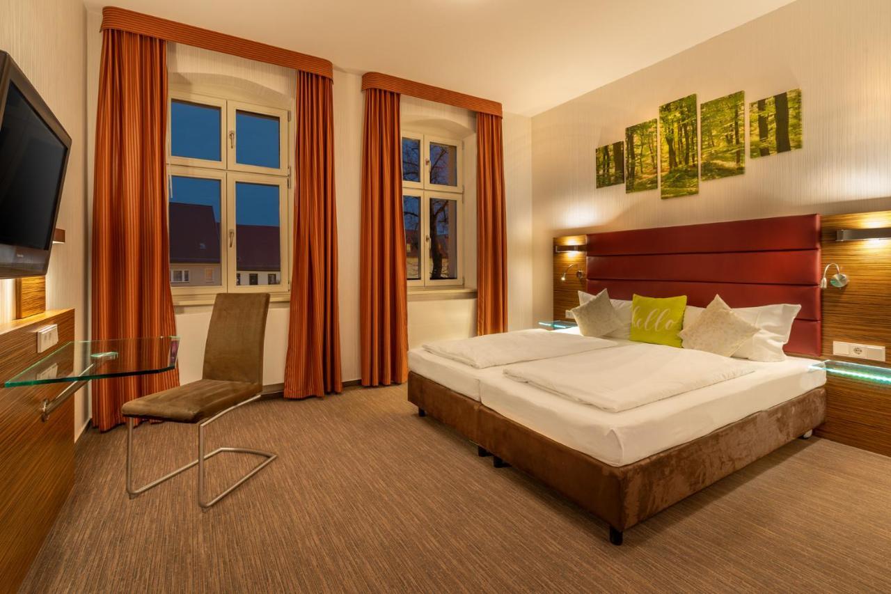 Hotel Und Restaurant Zum Deutschen Hause 吕本瑙 外观 照片